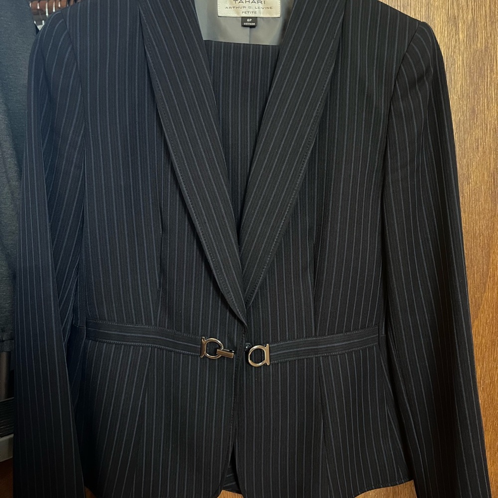 Tahari Set of Suite